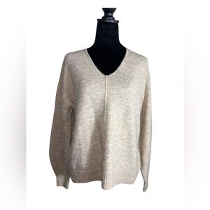 H&M fine-knit V-neck Sweater in light beige or oatmeal Size Small